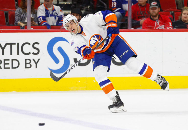 NHL Foundation Player Award Finalists – Hamonic and Simmonds