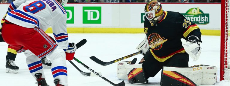 THE DEBATE – Hockey Podcast – Crazy Pacific and some Turtle Talk